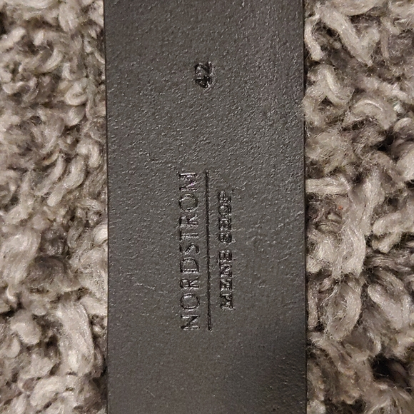 Nordstrom men's leather belt - Picture 2 of 5